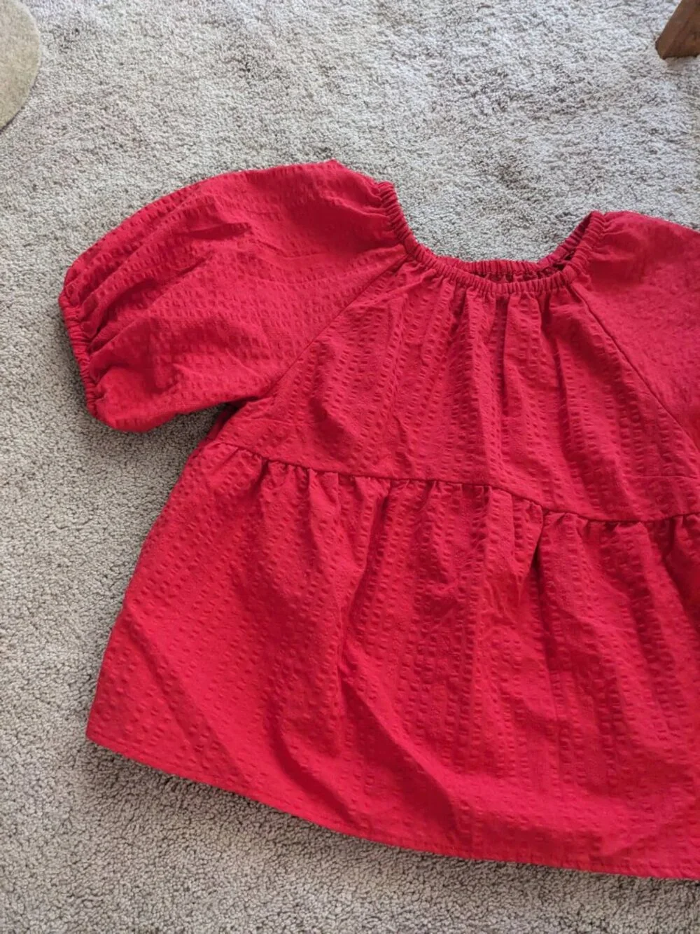 Old Navy red puff sleeve blouse